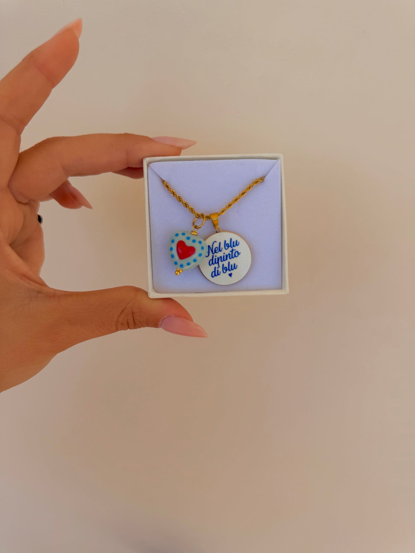 Collana NEL BLU DIPINTO DI BLU