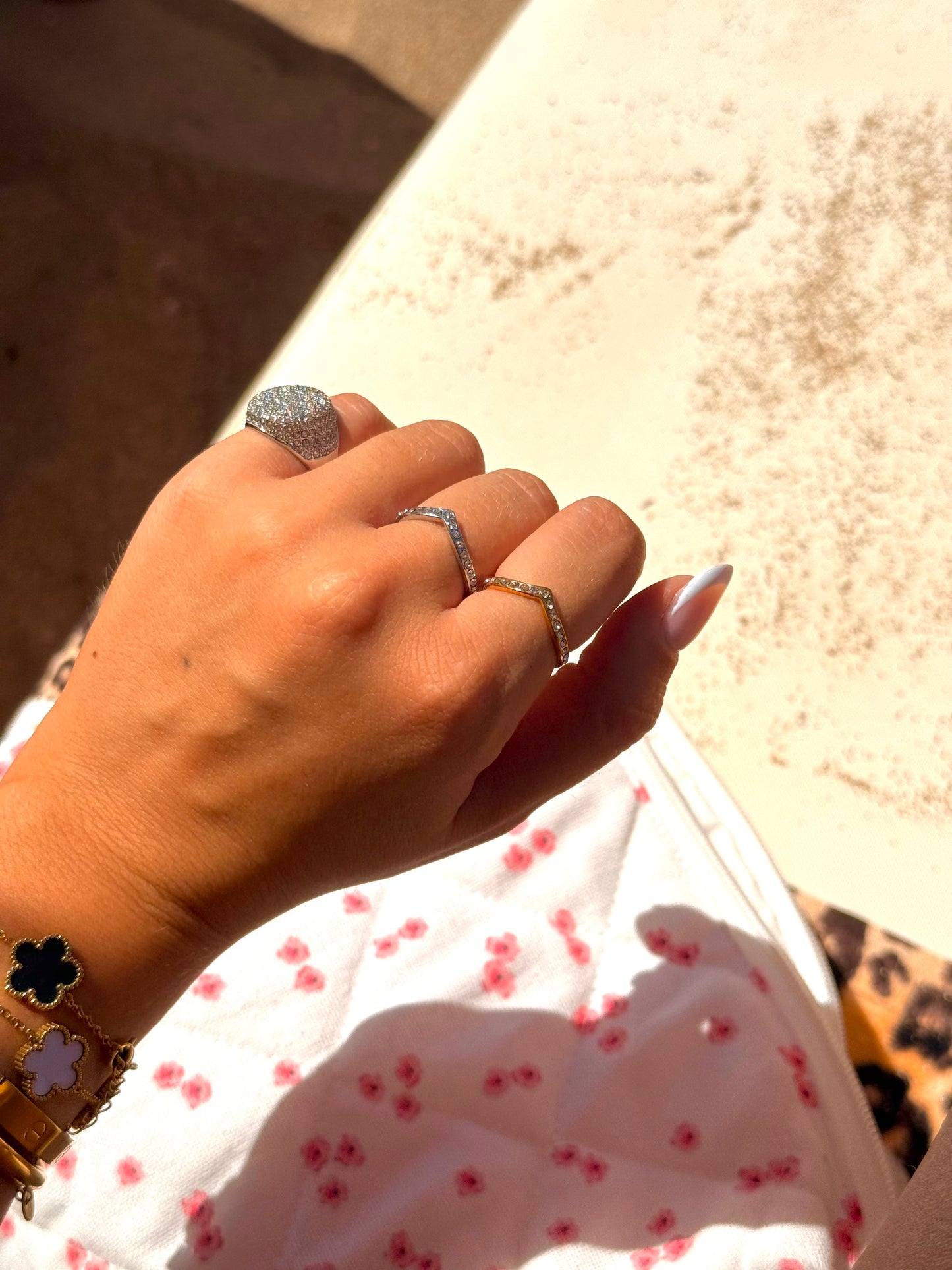 Anello mírame