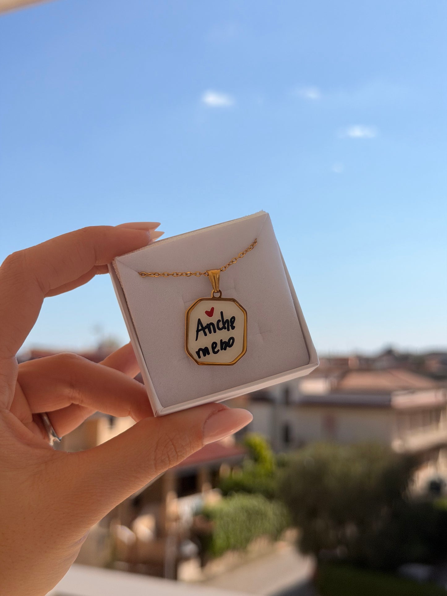 Collana ANCHE MENO