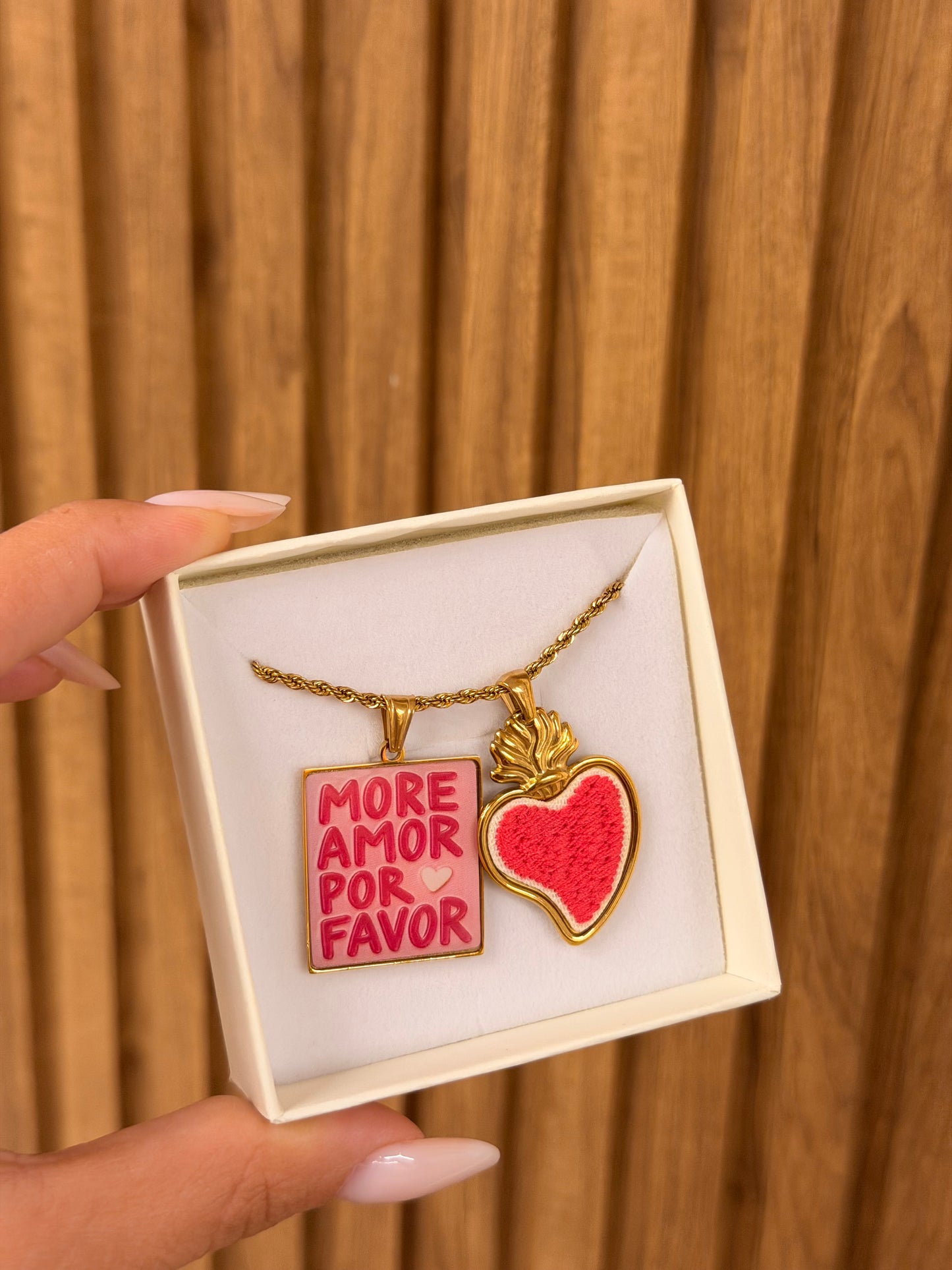 Collana Torchon MORE AMORE POR FAVOR