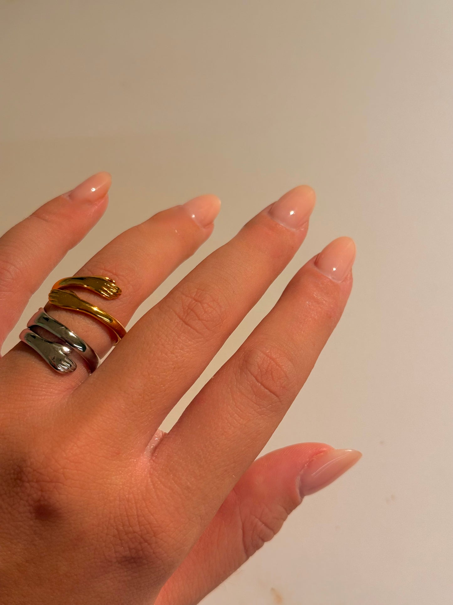 Anello Abbracciame