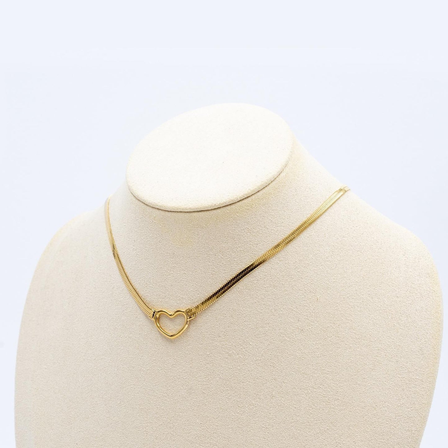 Girocollo cuore forato snake