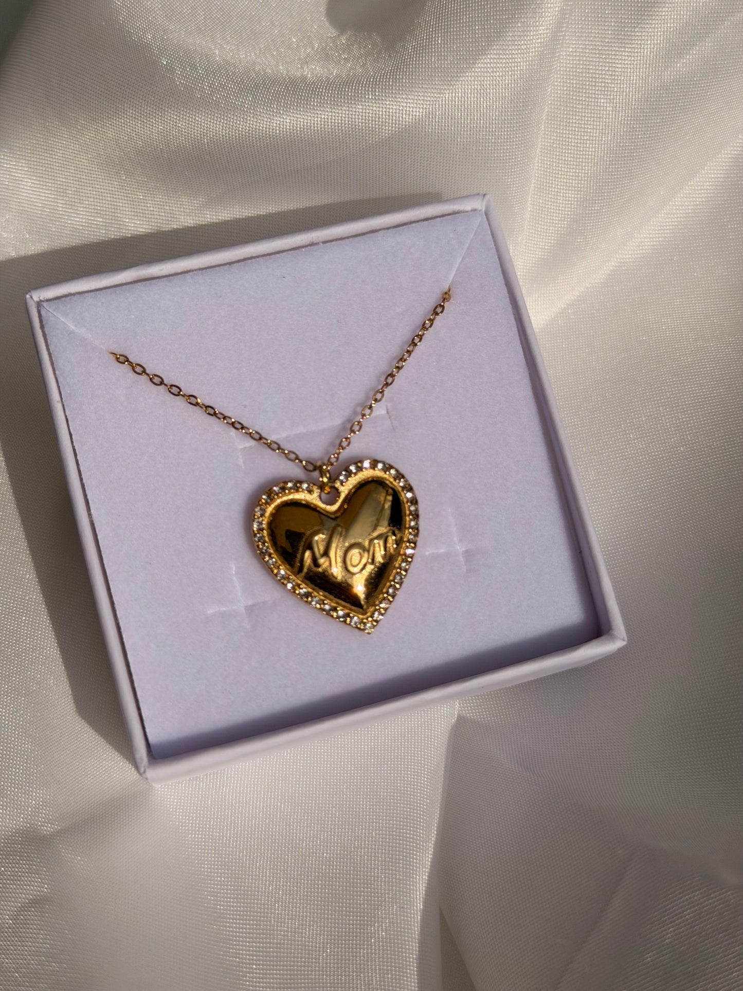 Collana MOM