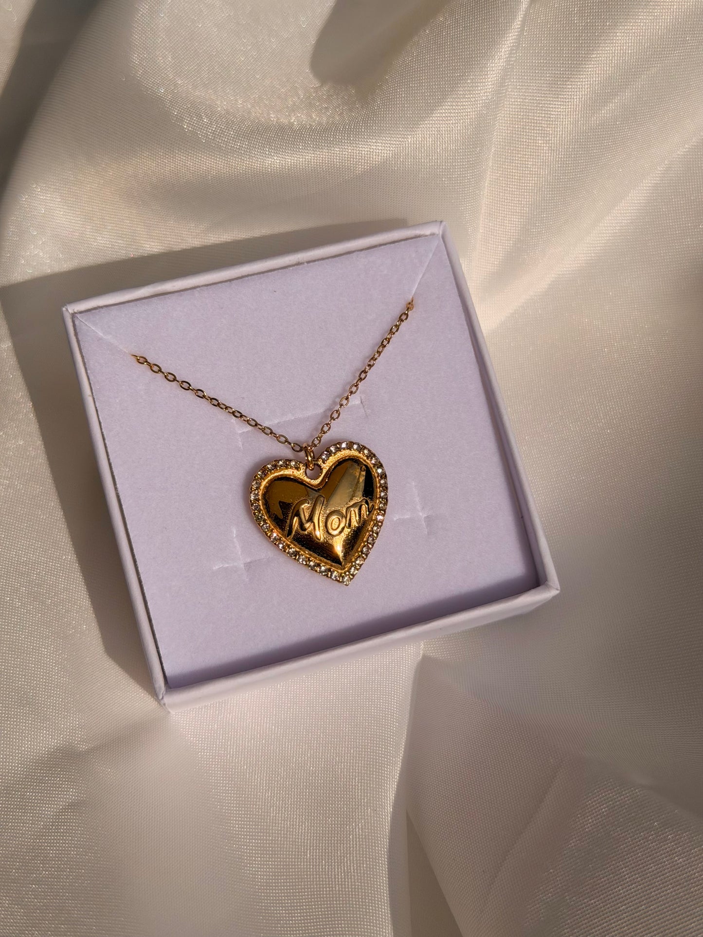 Collana MOM