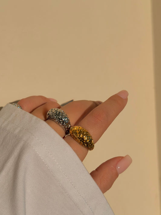 Anello BonBon martellato