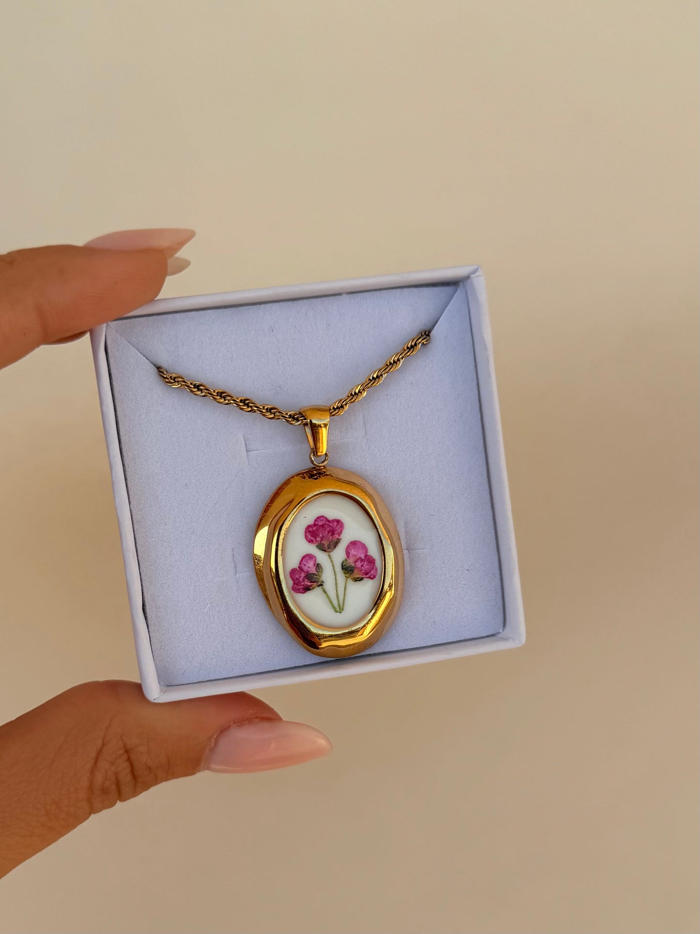 Collana TRE FIORI D’AMORE