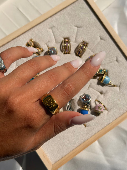 Anello RICH BITCH