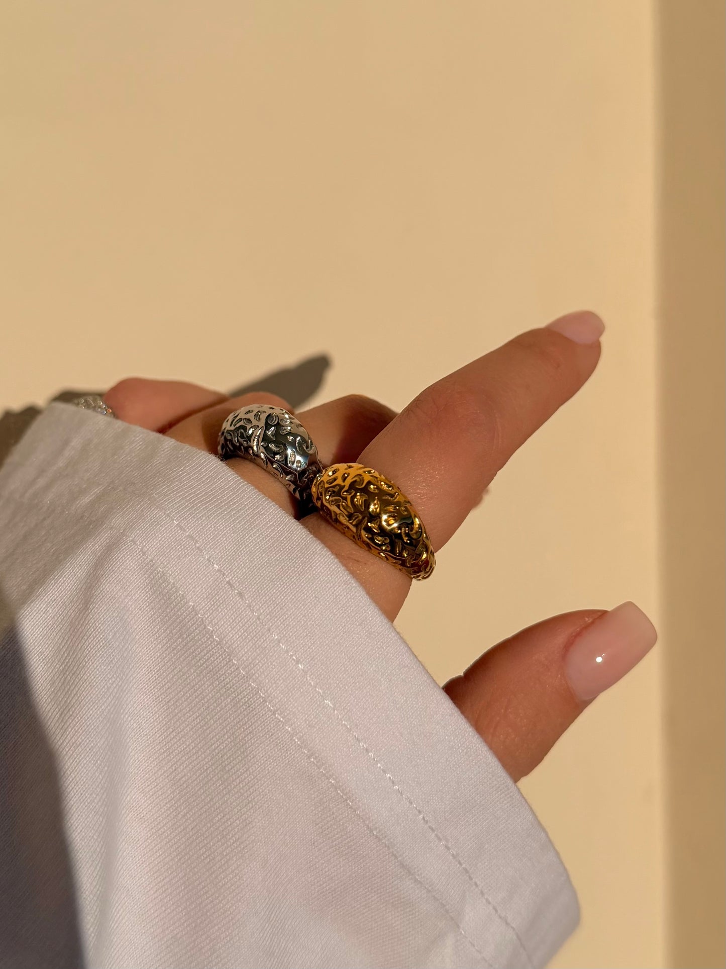 Anello BonBon martellato