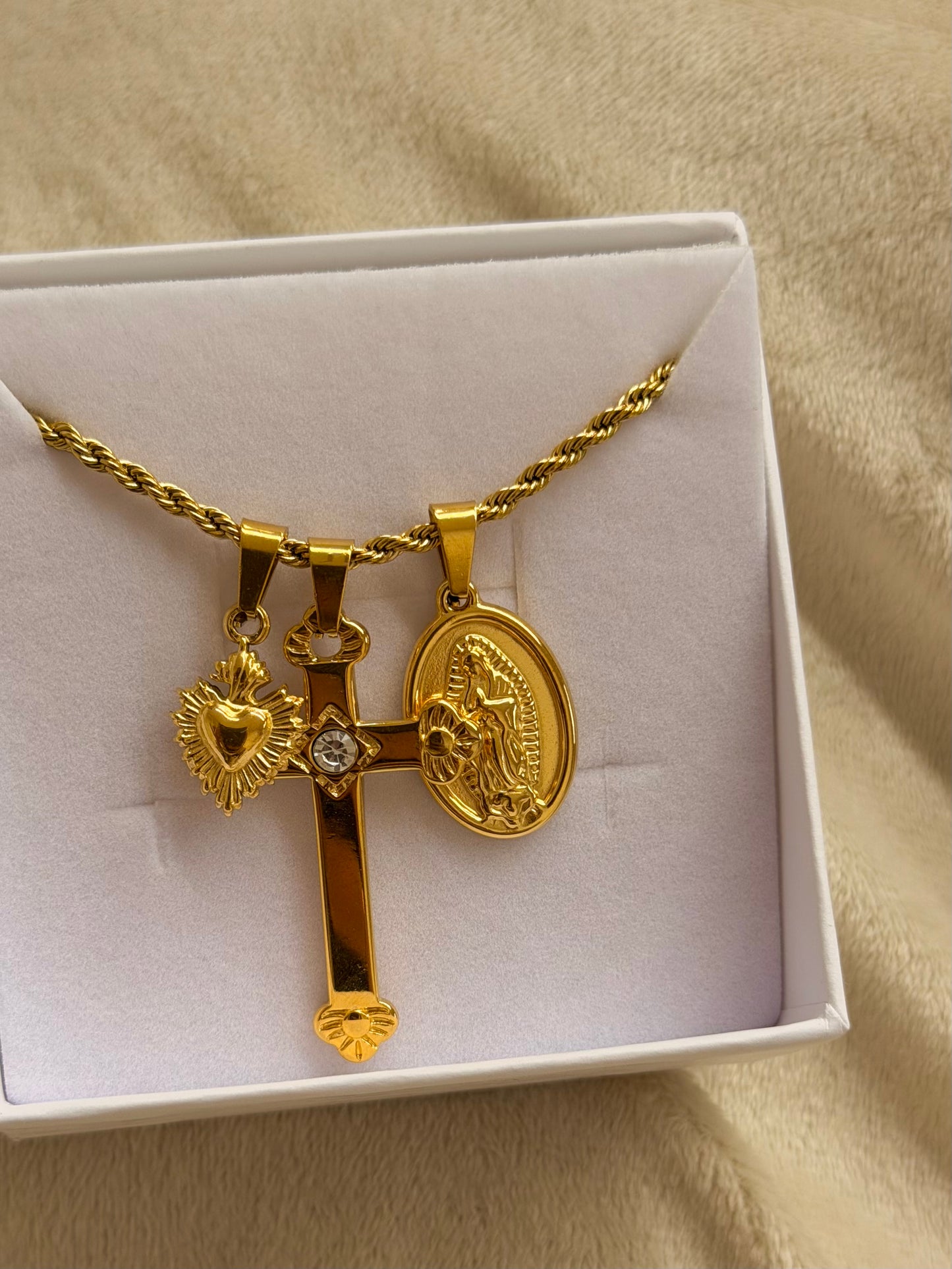 Collana PRAY AND LOVE