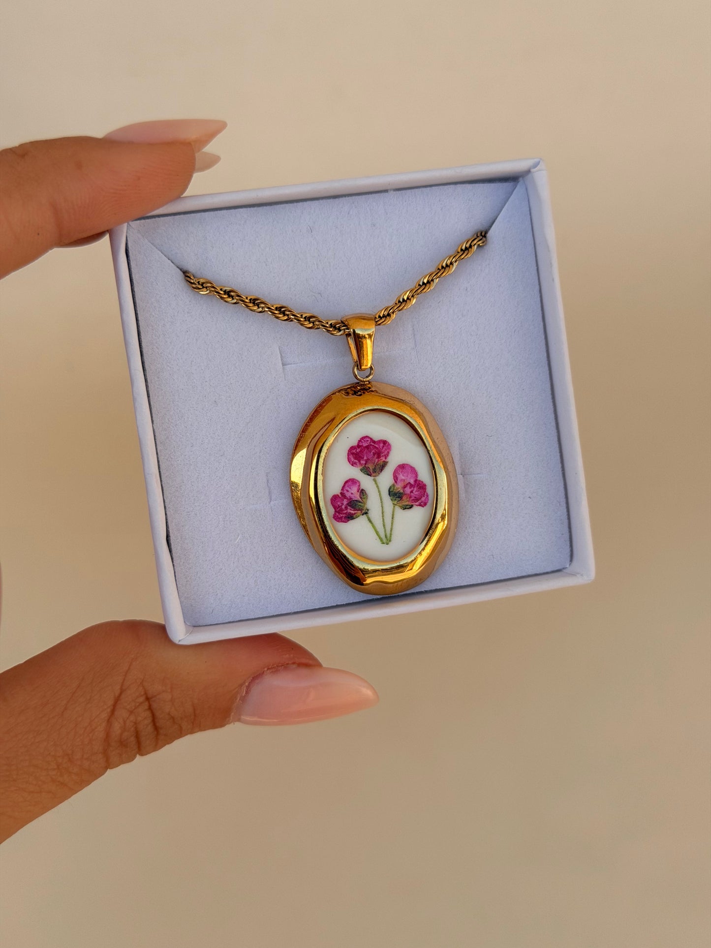 Collana TRE FIORI D’AMORE
