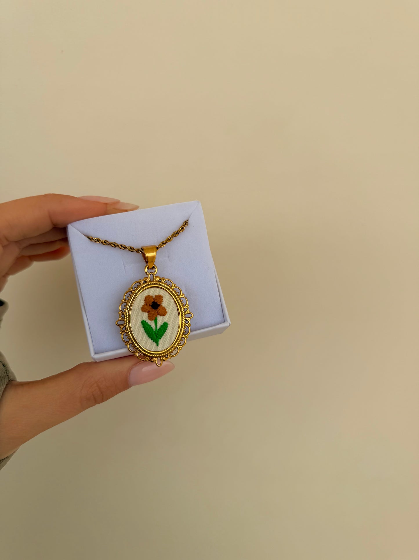 Collana Ricamata PASSIONE