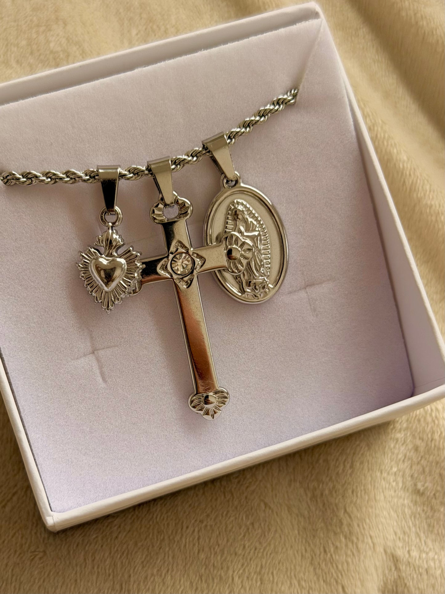 Collana PRAY AND LOVE