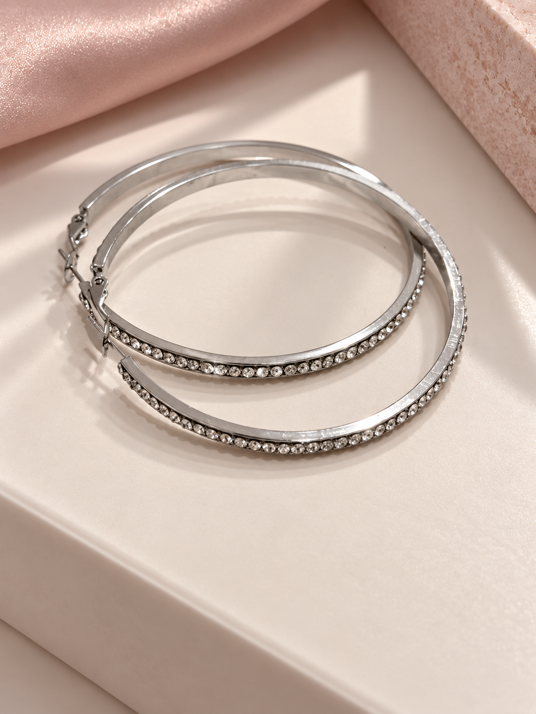 Orecchini CERCHI INFINITY STRASS