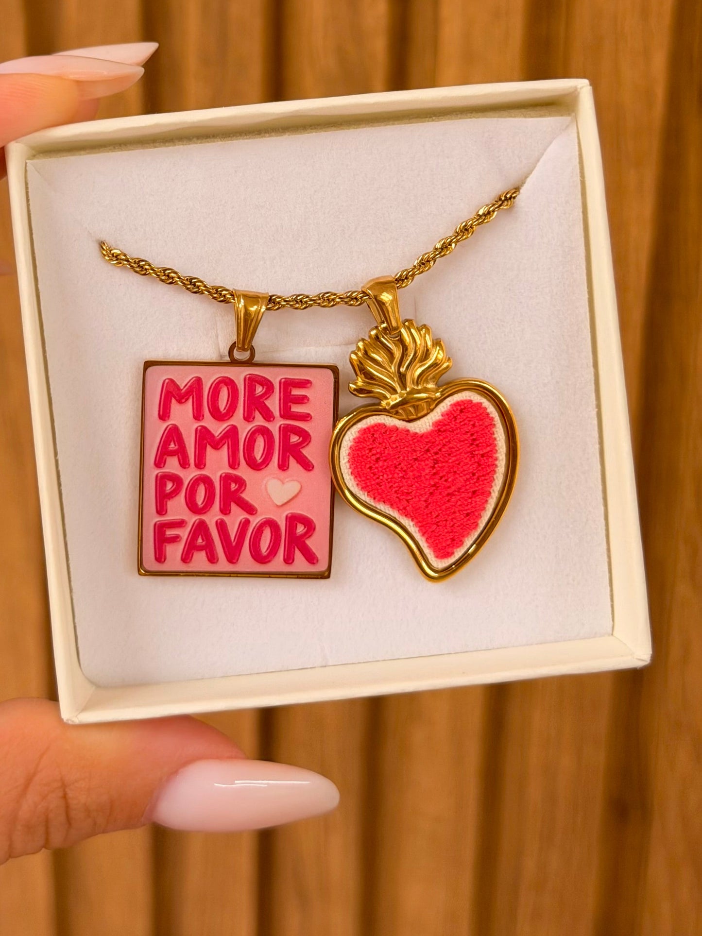 Collana Torchon MORE AMORE POR FAVOR