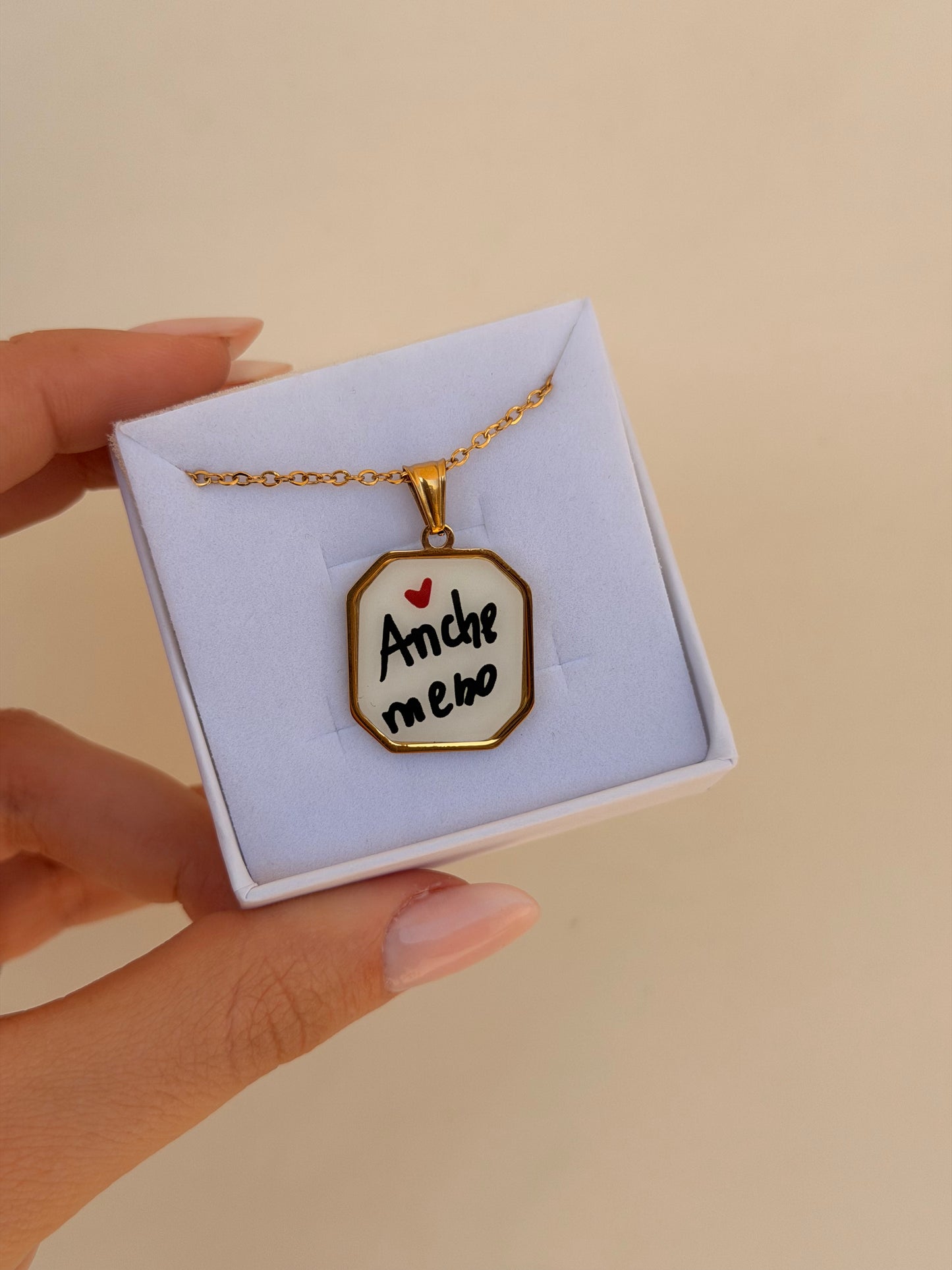 Collana ANCHE MENO